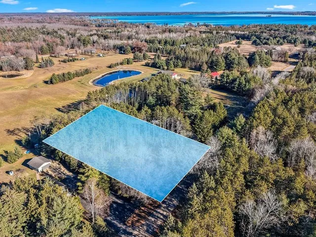 $37,000 | Pine Mead Avenue, Unit 2, Shawano, WI 54166