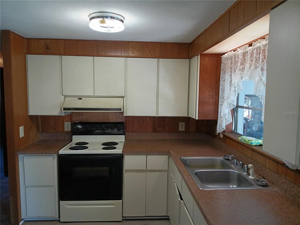 524 Oak Ridge West Lakeland, FL 33801 - Photo 8 of 15