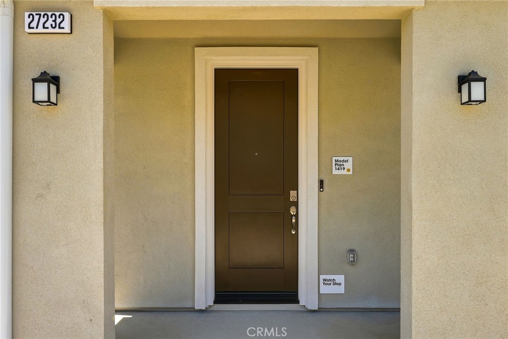 27235 Reed Lane Newhall, CA 91381 - Photo 7 of 35 Photos are of model homes - interior and exterior finishes may vary
