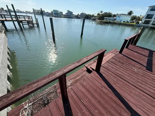 $1,900 | 185 175th Terrace Drive East, Redington Shores, FL 33708