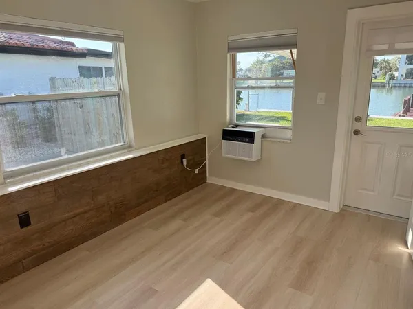 $1,900 | 185 175th Terrace Drive East, Redington Shores, FL 33708
