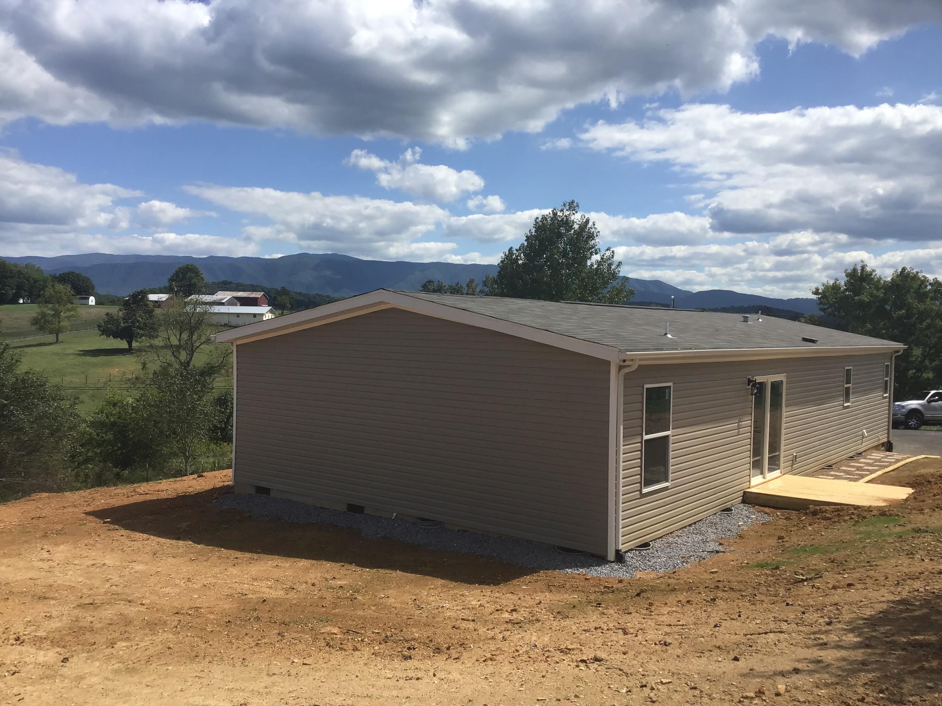 1660 Sunnyside Road Greeneville, TN 37743 - Photo 12 of 52 17473361-9A64-4BEC-935F-838E8B83CBCD
