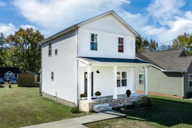 $315,000 | 301 East 22nd Avenue, Springfield, TN 37172