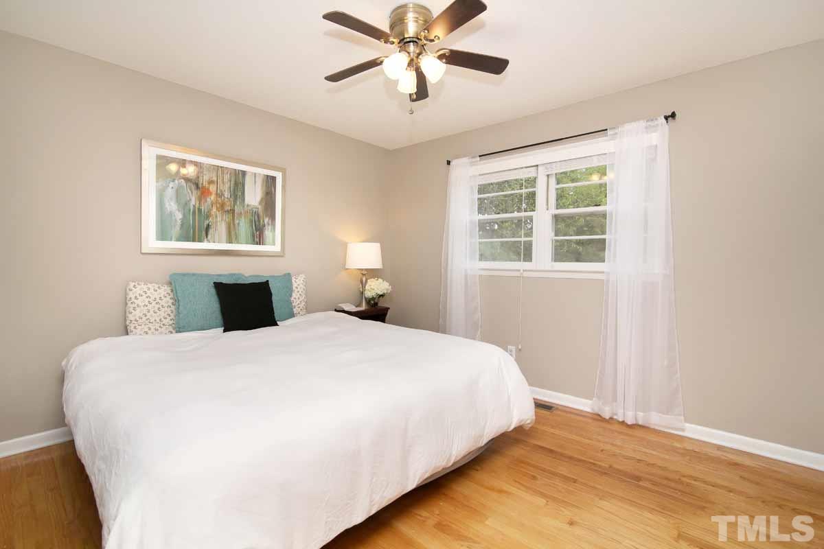 416 East Millbrook Road Raleigh, NC 27609 - Photo 14 of 25