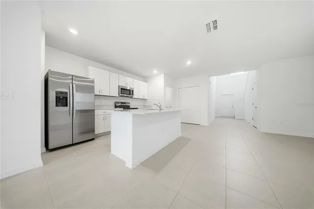 $3,200 | 5739 Purple Finch Avenue, Wimauma, FL 33598