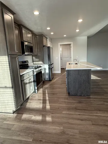 $2,550 | 4519 Castle Pines Drive, Springfield, IL 62711