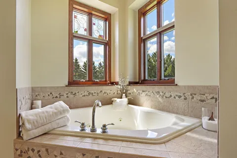 $735,000 | 28411 72nd Place, Salem Lakes, WI 53168