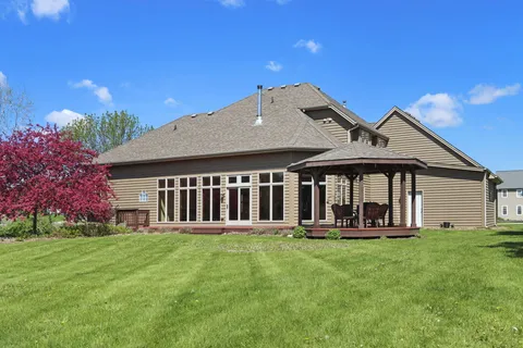 $735,000 | 28411 72nd Place, Salem Lakes, WI 53168
