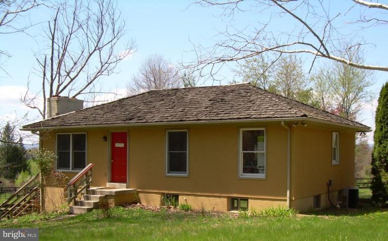 2698 Zulla Road The Plains, VA 20198 - Photo 8 of 28 3 BR/1 BA guest cottage w/separate entrance