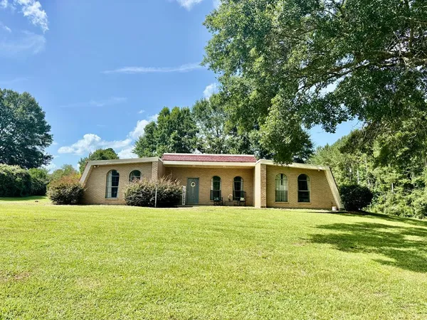 $299,000 | 104 Robert Road, Tylertown, MS 39667