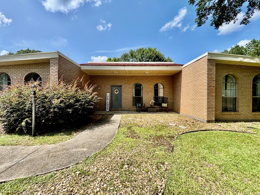 104 Robert Road Tylertown, MS 39667 - Photo 2 of 27 Photo 2