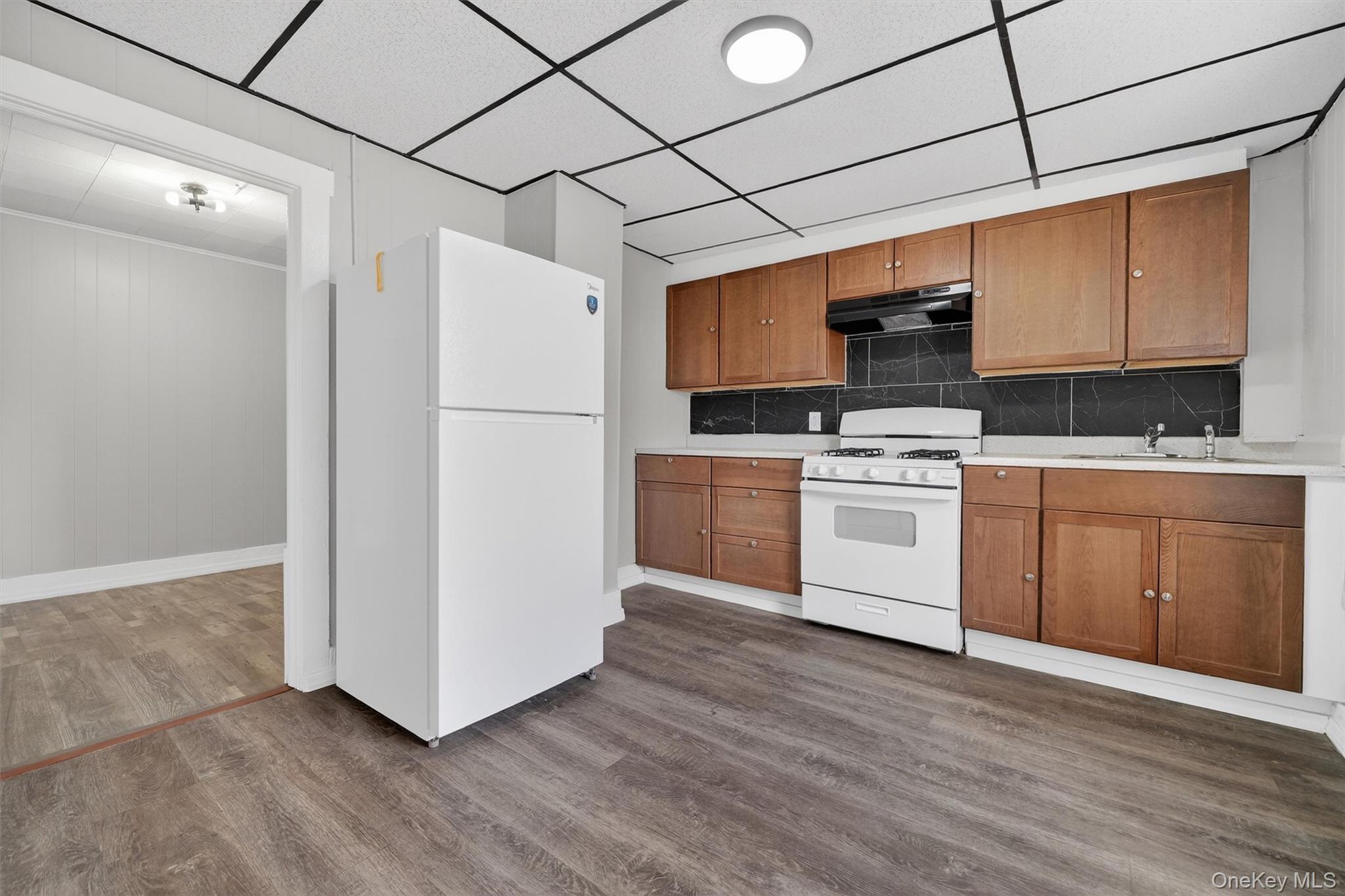 664-666 North Division Street Peekskill, NY 10566 - Photo 15 of 46 666 N. DivisionEat-in Kitchen