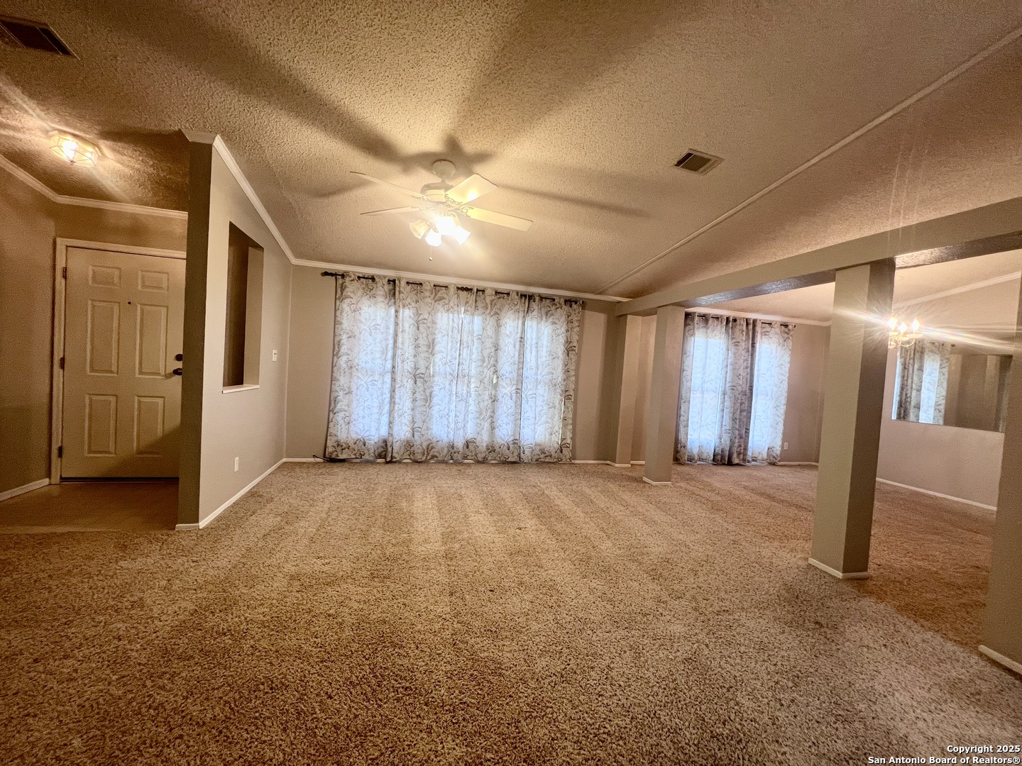 445 S Trail Pleasanton, TX 78064 - Photo 13 of 47