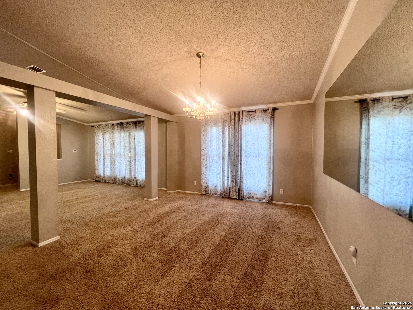 445 S Trail Pleasanton, TX 78064 - Photo 15 of 47