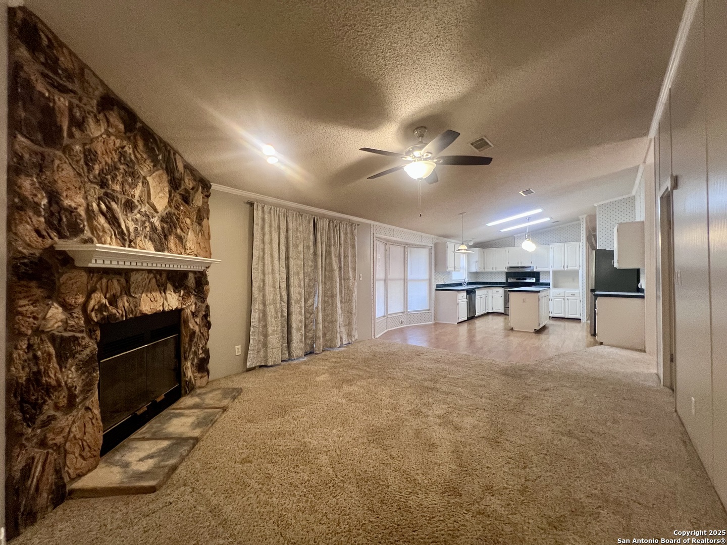 445 S Trail Pleasanton, TX 78064 - Photo 23 of 47