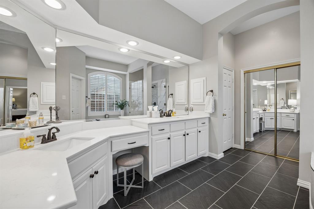 4540 Meadow Ridge Drive Plano, TX 75093 - Photo 19 of 40