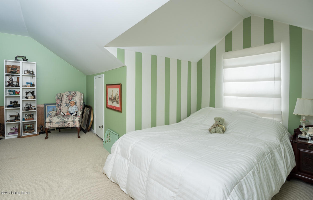 1908 Long Run Road Louisville, KY 40245 - Photo 24 of 37 2nd floor bedroom 3