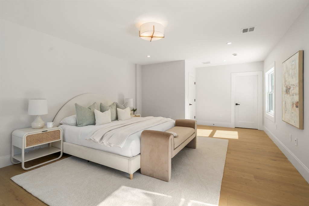 36 Osborne Road, Unit 1 Brookline, MA 02446 - Photo 20 of 41
