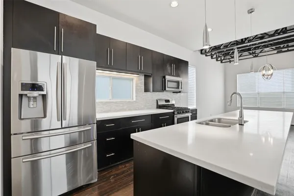 $3,000 | 4704 Crawford Street, Houston, TX 77004