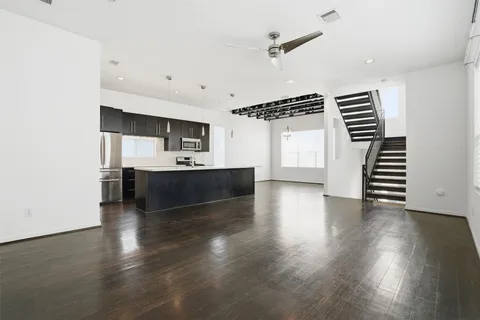 $3,000 | 4704 Crawford Street, Houston, TX 77004