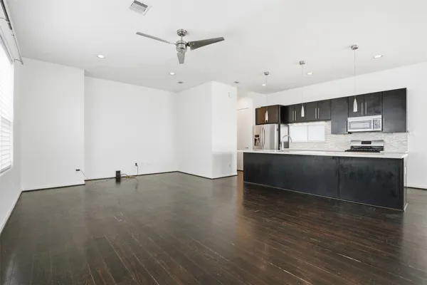 $3,000 | 4704 Crawford Street, Houston, TX 77004