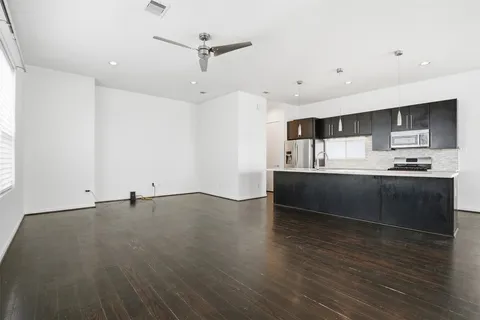 $3,000 | 4704 Crawford Street, Houston, TX 77004