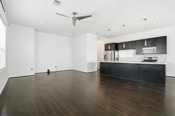 $3,000 | 4704 Crawford Street, Houston, TX 77004