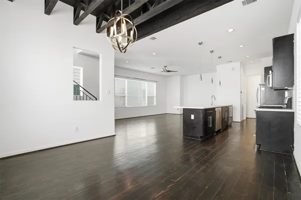 $3,000 | 4704 Crawford Street, Houston, TX 77004