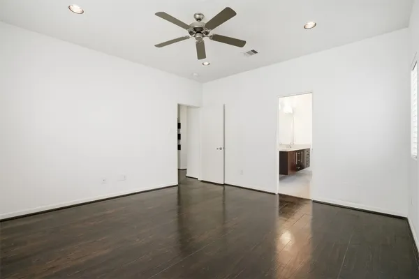 $3,000 | 4704 Crawford Street, Houston, TX 77004