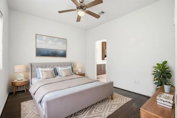 $3,000 | 4704 Crawford Street, Houston, TX 77004