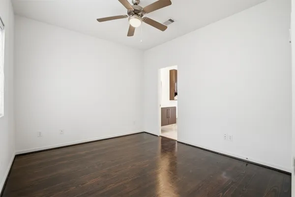 $3,000 | 4704 Crawford Street, Houston, TX 77004
