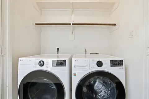 $3,000 | 4704 Crawford Street, Houston, TX 77004