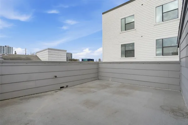 $3,000 | 4704 Crawford Street, Houston, TX 77004