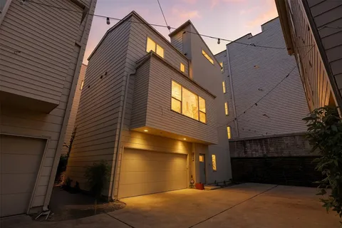 $3,000 | 4704 Crawford Street, Houston, TX 77004