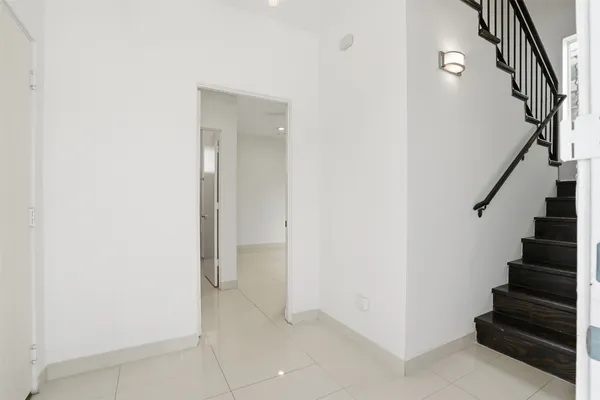 $3,000 | 4704 Crawford Street, Houston, TX 77004