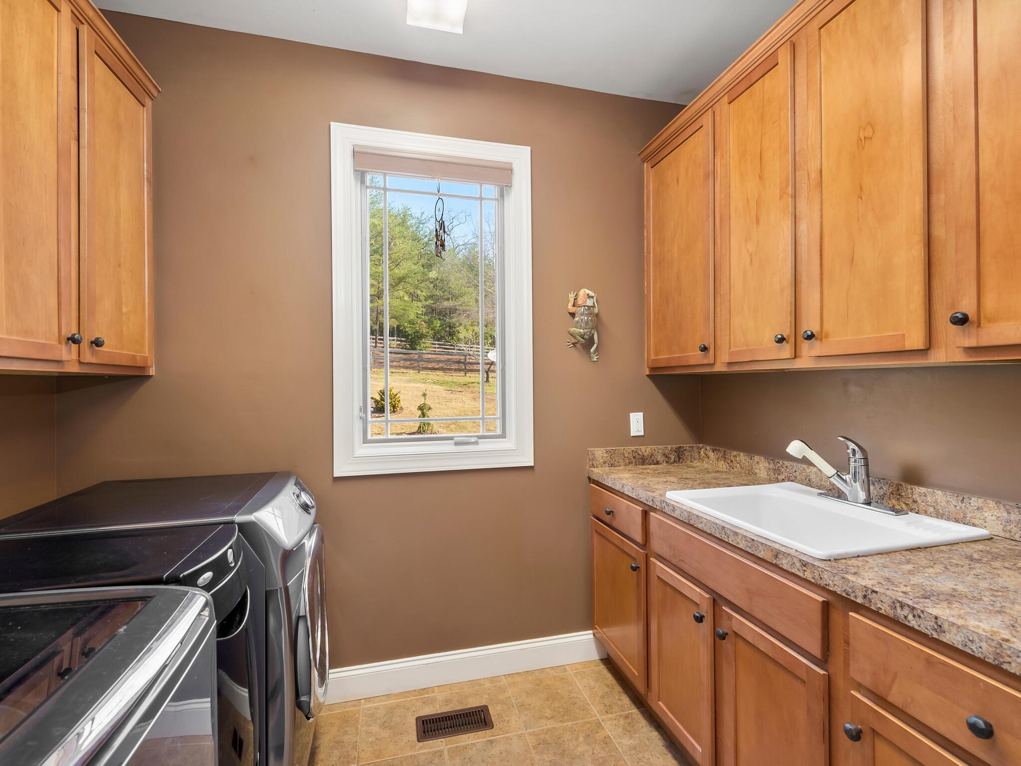 127 Pardo Road Landrum, SC 29356 - Photo 17 of 50