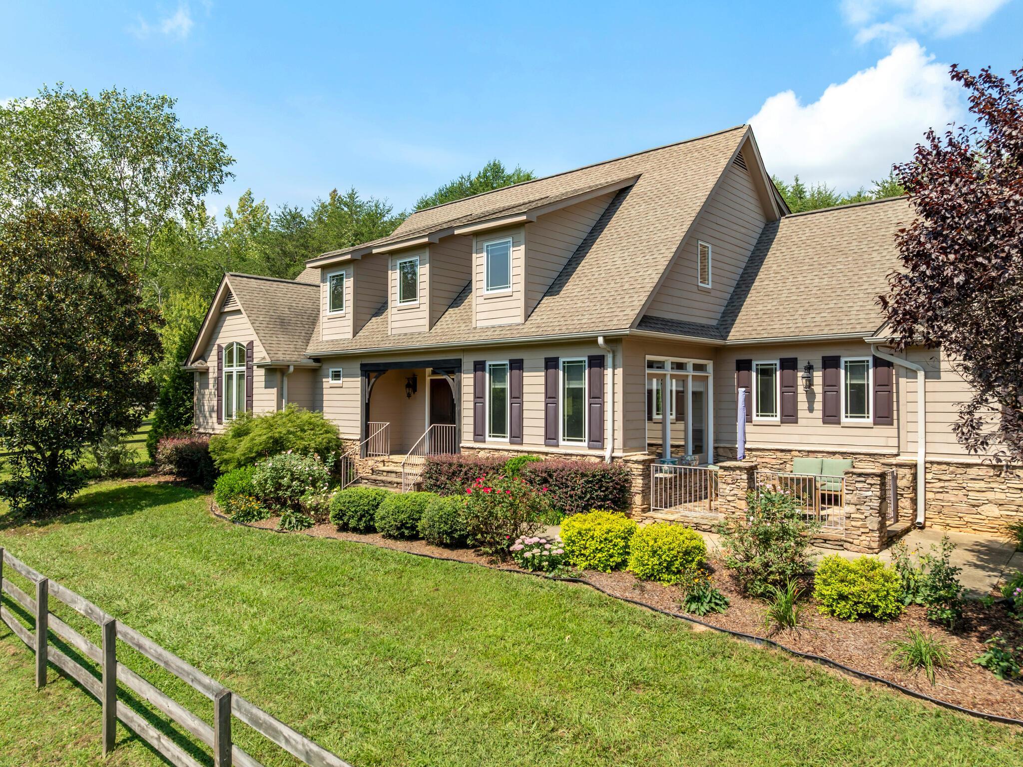 127 Pardo Road Landrum, SC 29356 - Photo 2 of 50