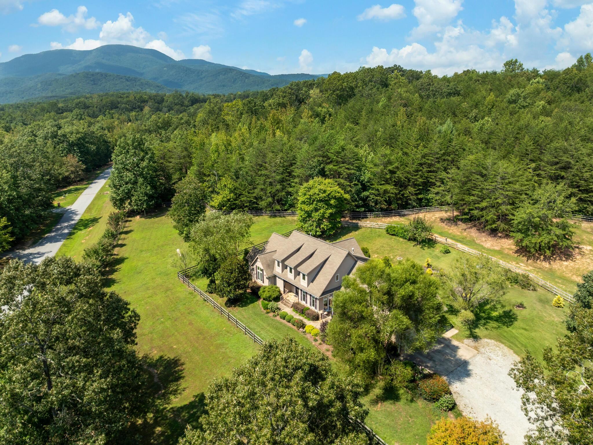 127 Pardo Road Landrum, SC 29356 - Photo 46 of 50