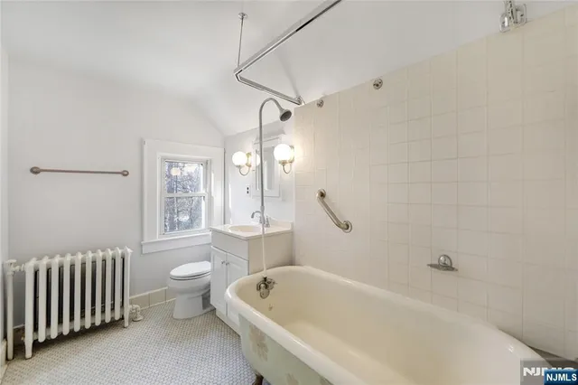 $6,800 | 115 Jones Road, Englewood, NJ 07631