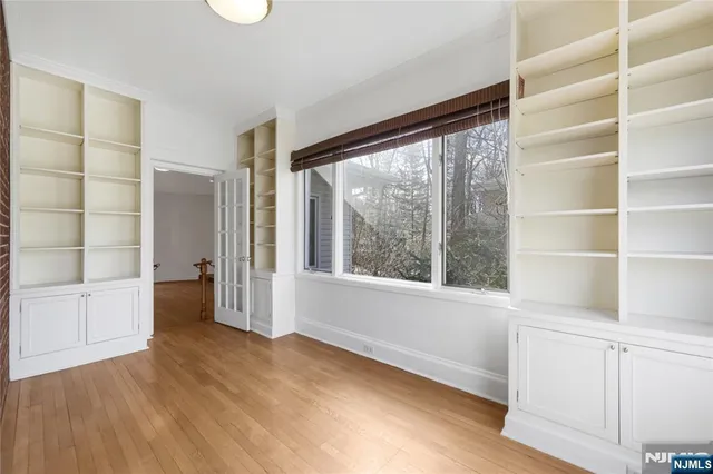 $6,800 | 115 Jones Road, Englewood, NJ 07631