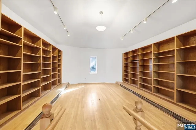 $6,800 | 115 Jones Road, Englewood, NJ 07631