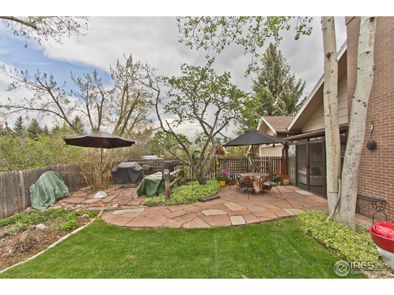 6882 Harvest Road Boulder, CO 80301 - Photo 23 of 25 side patio
