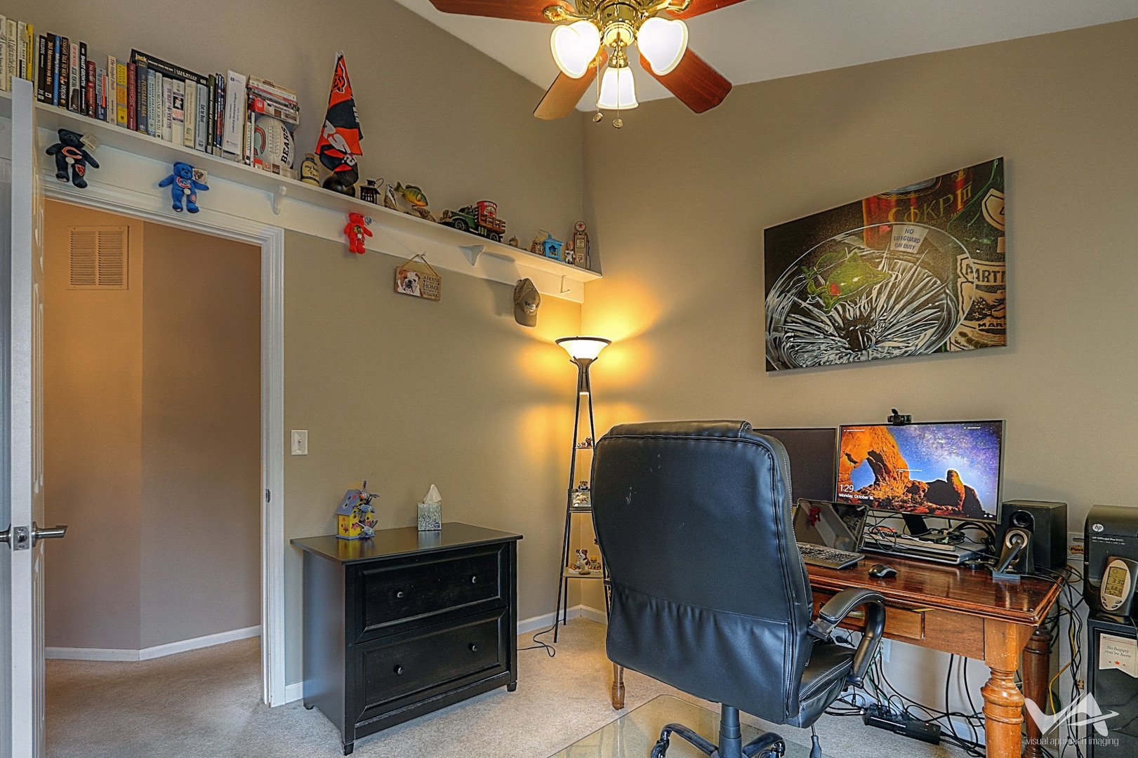 809 Arrowhead Lane St. Charles, IL 60174 - Photo 24 of 38 a living room with furniture and a flat screen tv