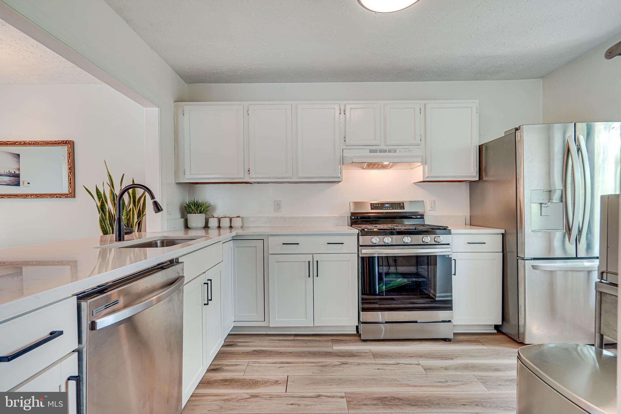 2237 Hunter's Run Drive, Unit 2237 Reston, VA 20191 - Photo 2 of 29