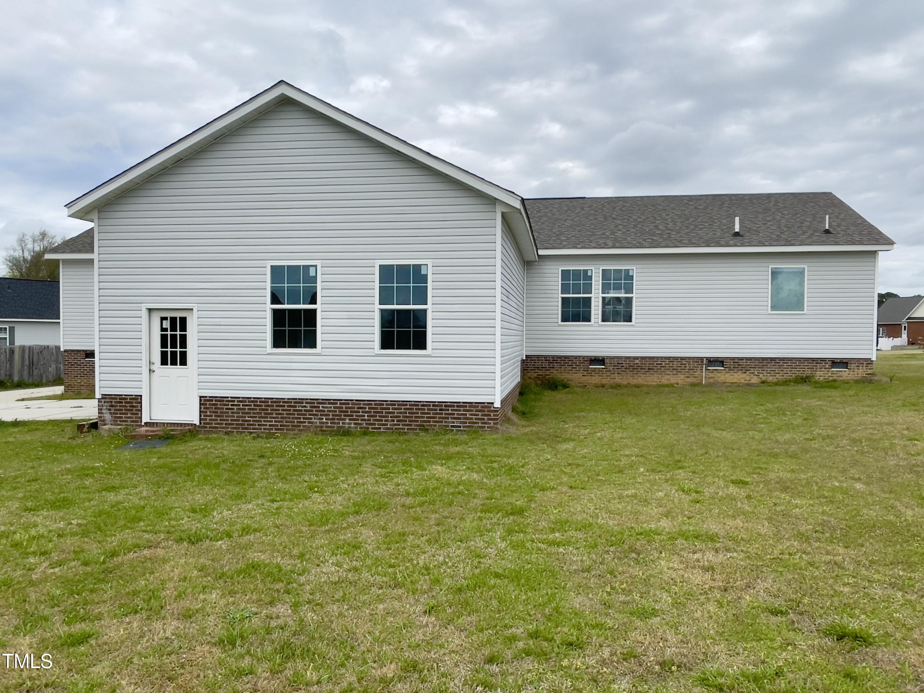 69 Vic McLeod Court Coats, NC 27521 - Photo 20 of 23 IMG_8022