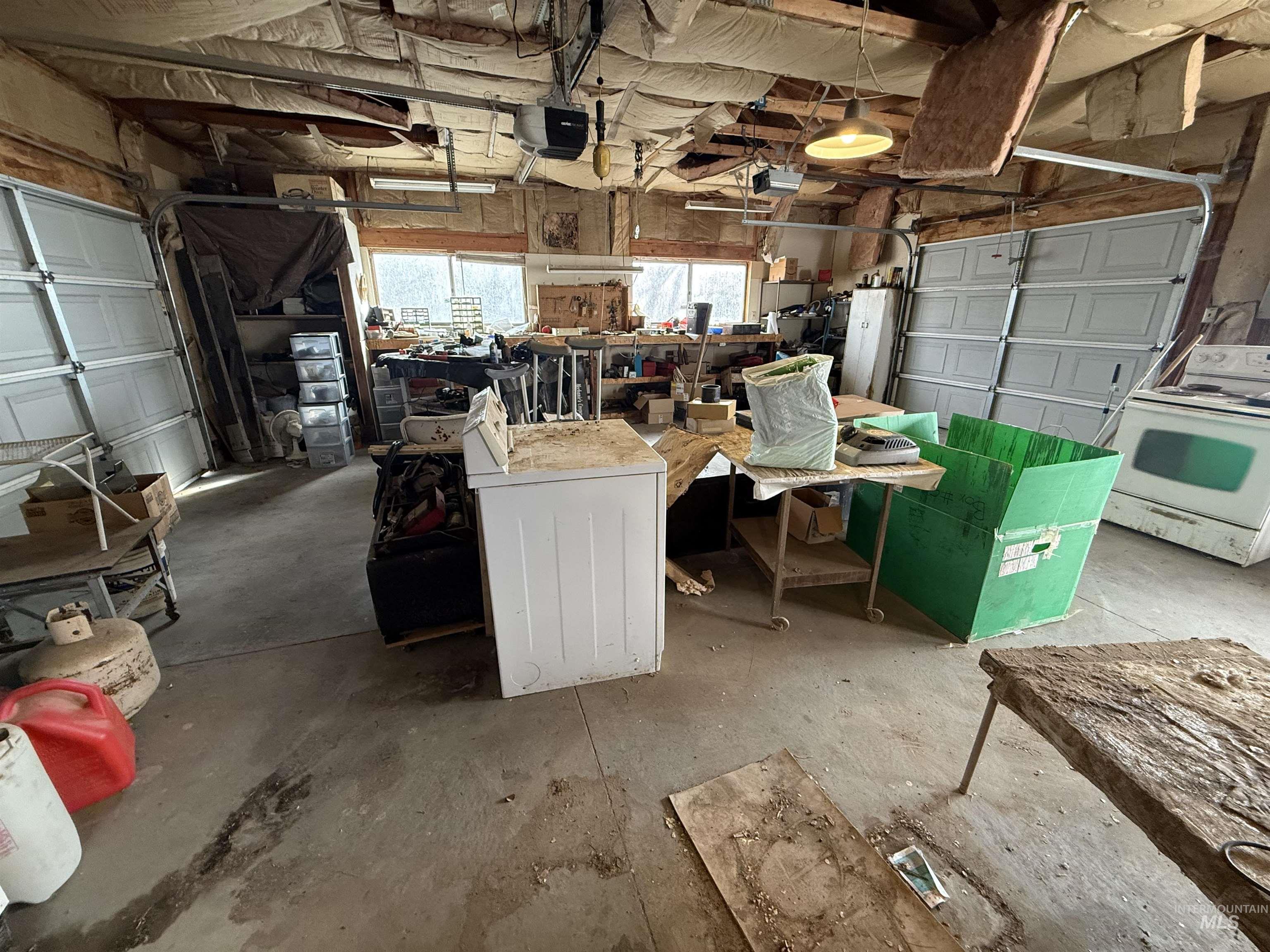 2934 East Little Basin Road King Hill, ID 83633 - Photo 22 of 29 Garage with a garage door opener