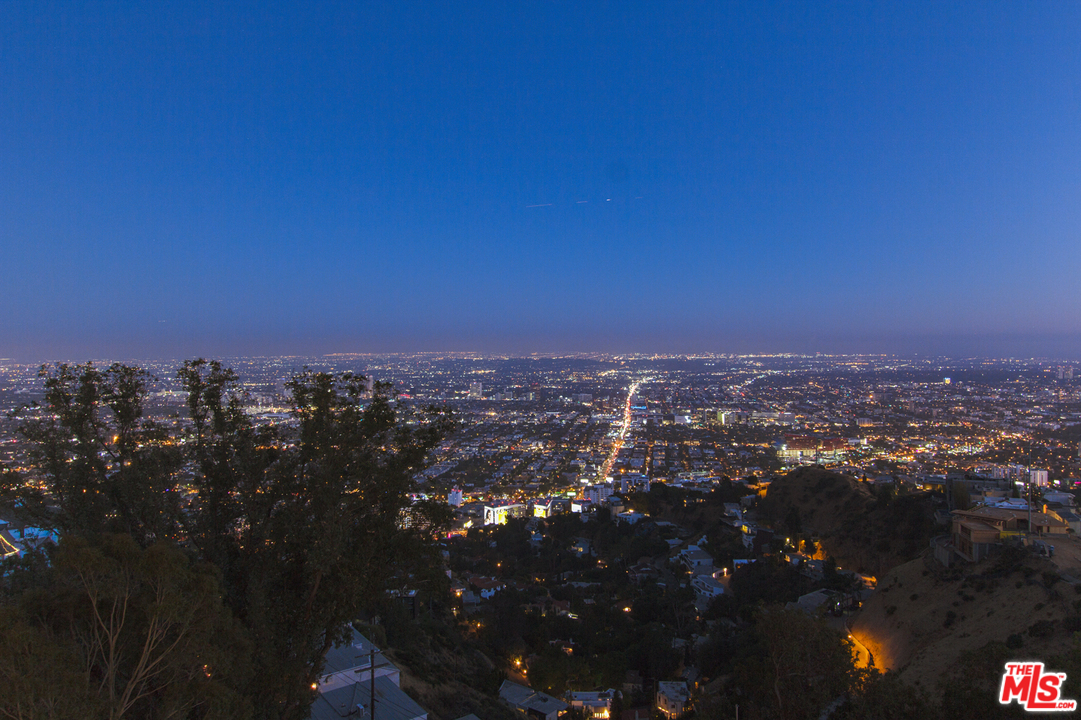 8570 Cole Crest Drive Los Angeles, CA 90046 - Photo 25 of 28 a view of city and mountain