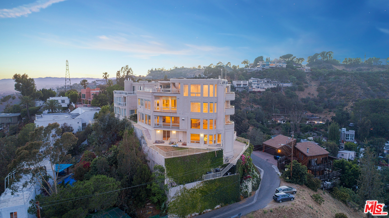 8570 Cole Crest Drive Los Angeles, CA 90046 - Photo 7 of 28 a view of a city with tall buildings