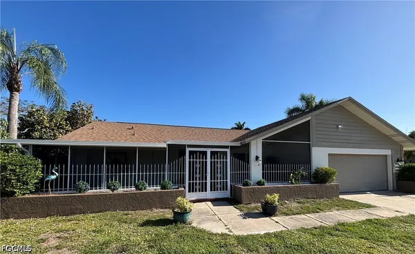$3,000 | 5740 Sandpiper Place, Fort Myers, FL 33919