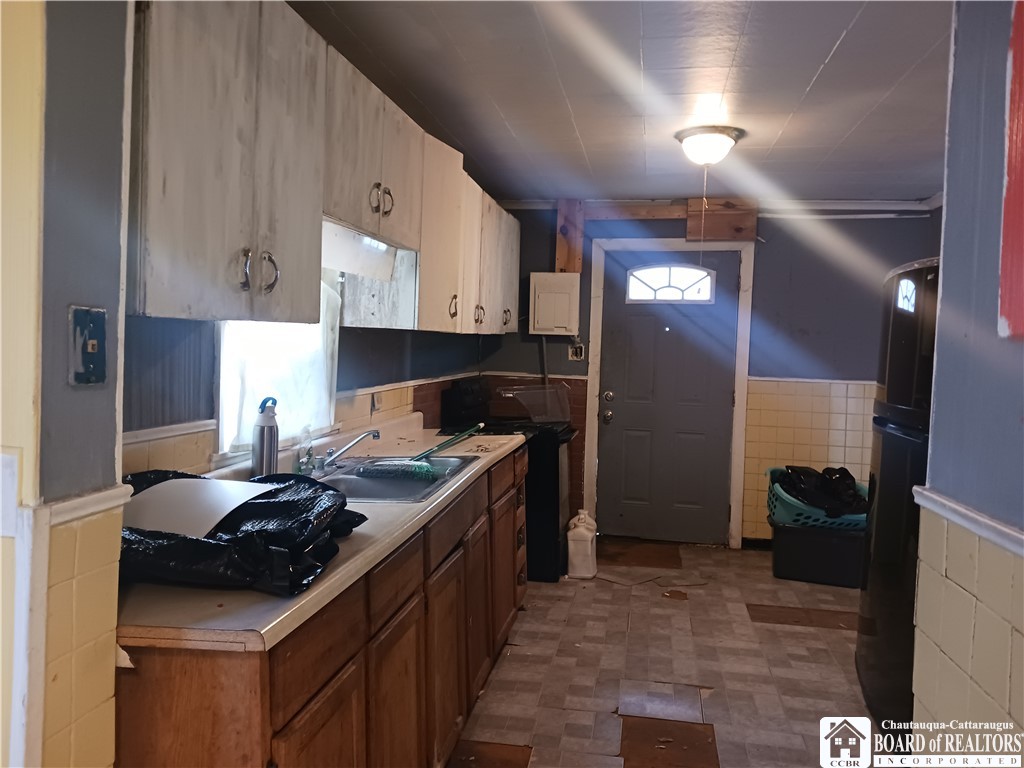 617 Spring Street Jamestown, NY 14701 - Photo 9 of 9 Galley kitchen